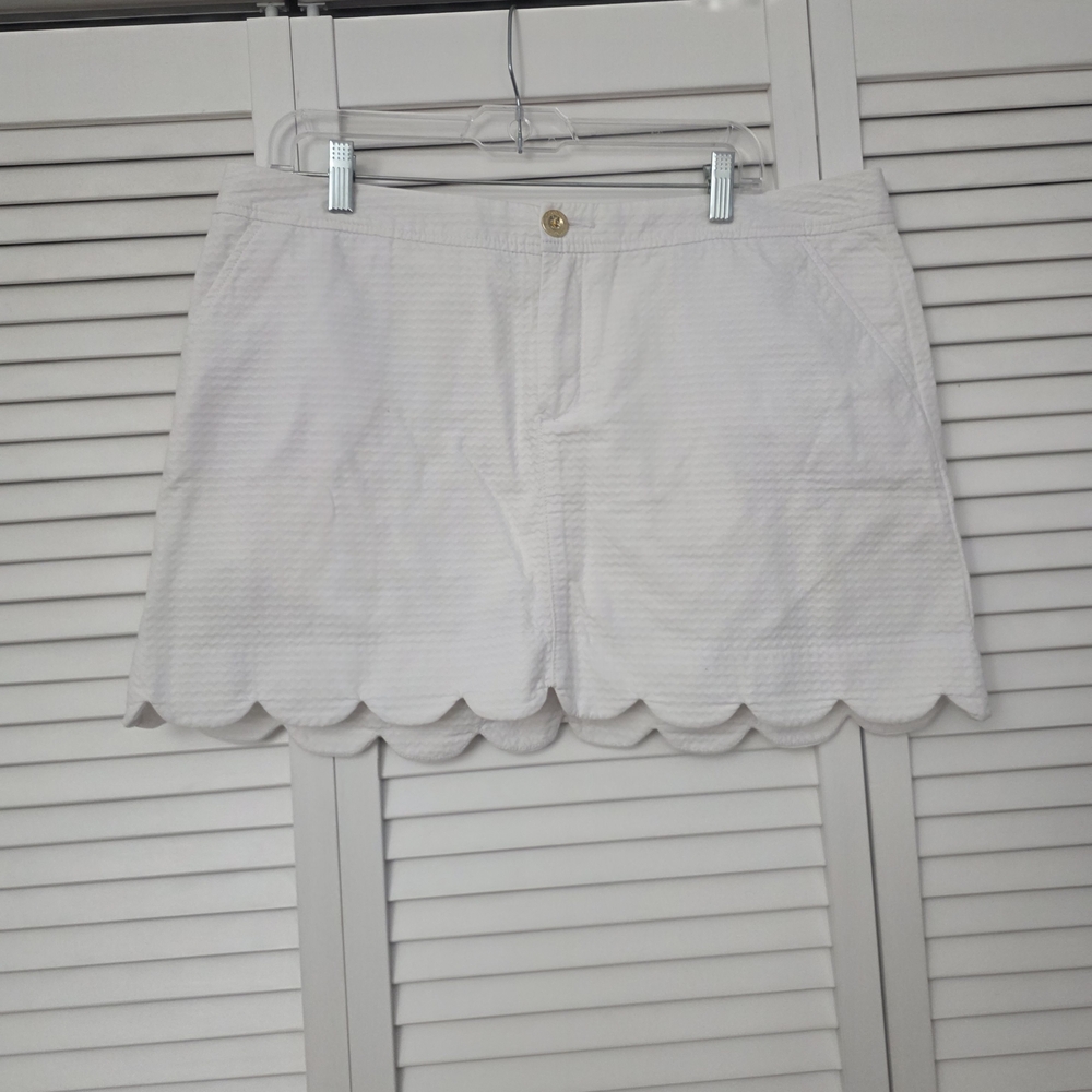 Lilly Pulitzer White Scalloped Skorts